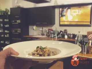 Різотто з печерицями на бульйоні з білих грибів