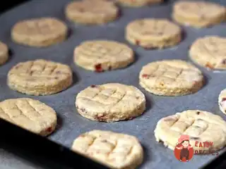 Печиво з беконом та сиром