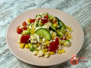 Салат з цвітної капусти з овочами та авокадо