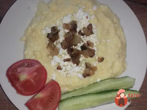 Банош зі шкварками