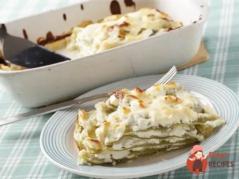 Запіканка з пасти з трьома сирами