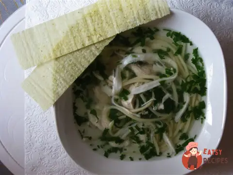 Курячий суп із сушеними кальмарами