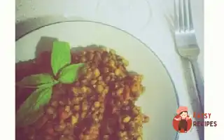 Сочевиця З Томатами Та Зеленню