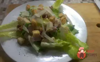 Салат «Цезар» З Курячою Грудкою Та Анчоусами
