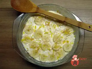 Сирна запіканка з бананом та родзинками