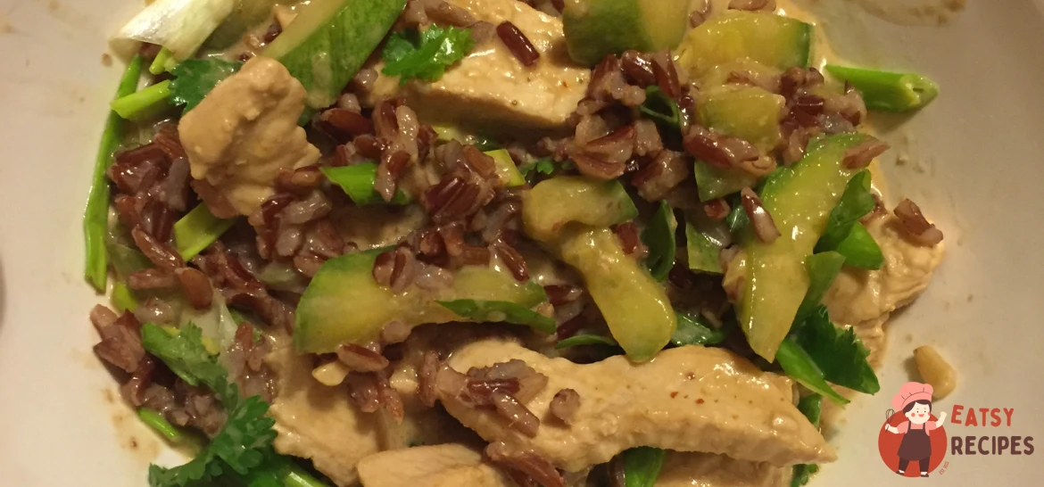 Бурий рис з індичкою та кокосовим молоком