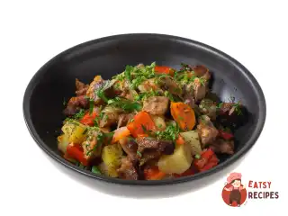 Картопля з м'ясом у духовці