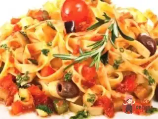 Фетучині з овочами