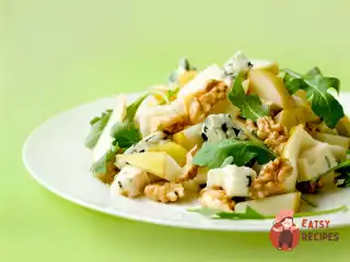 Салат з груш, руколи, рікотти та панчетти