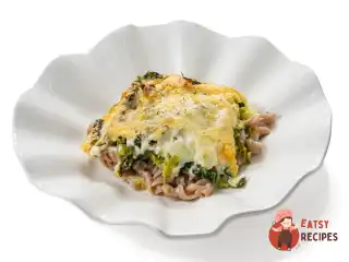 Запіканка з пасти з савойською капустою та сиром