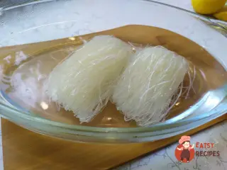 Крок 8: Фунчоза з овочами