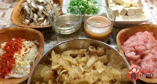 Суп кімчі тиге (Kimchi Tige)