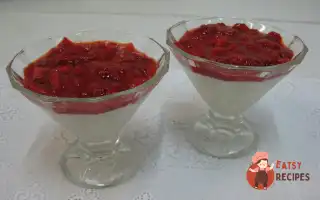 Ванільний Пудинг Із Джемом Із Полуниці