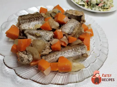 Мінтай з овочами у рукаві