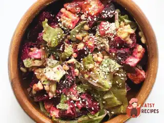 Теплий салат із запеченим буряком та сиром