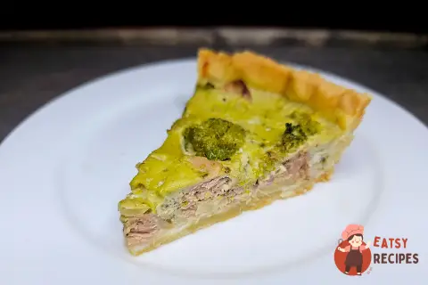 Кіш із тунцем