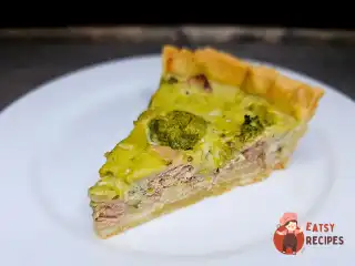 Кіш із тунцем