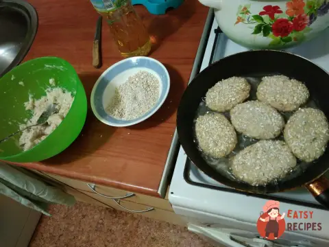 Котлети з фаршу щуки із салом