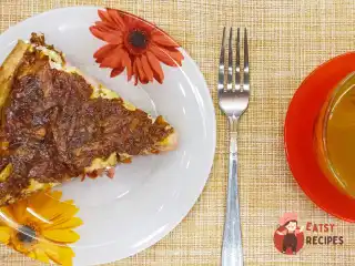 Пиріг із солодким перцем та сосисками