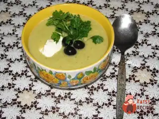 Овочевий суп-пюре з оливками