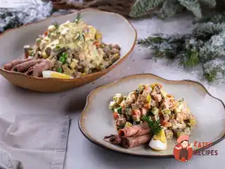 Олів'є з язиком і яловичою грудинкою