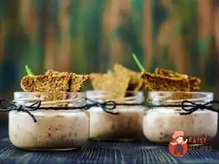 Форшмак із лляним хлібцем у баночці