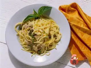 Паста з тунцем та каперсами