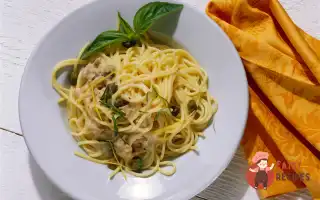 Паста з тунцем та каперсами