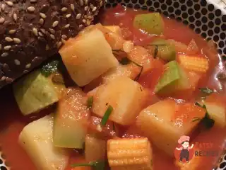 Овочеве рагу на бульйоні з потрошок