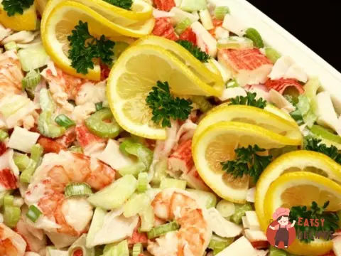 Крабовий салат з креветками та селерою
