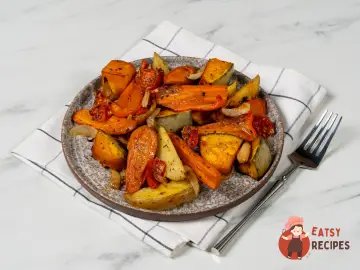 Запечена картопля з овочами