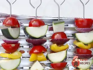 Овочеві шашлики з часником та базиліком