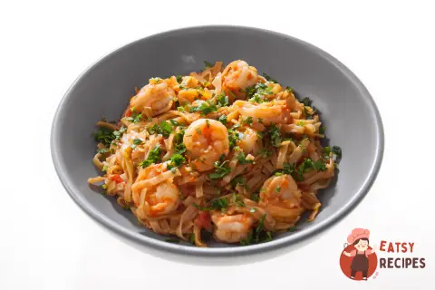 Паелья з пшеничного локшини з морепродуктами