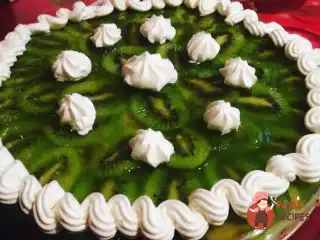 Торт желейно-йогуртовий з ківі.