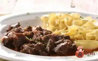 Яловичина Тушкована З Макаронами