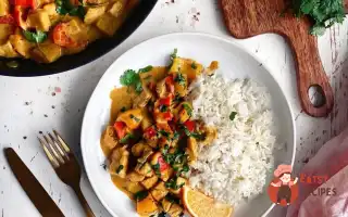 Курка З Ананасами В Соусі Каррі