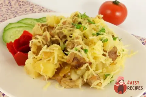 Картопля з індичим м'ясом та сиром