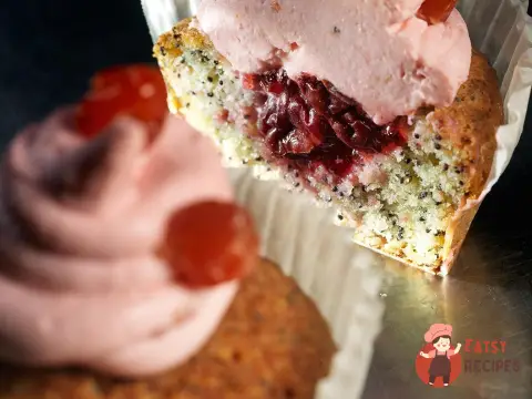 Макові капкейки
