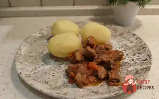 Тушкована Яловичина З Підливою