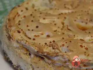 Пиріг з сирним шаром та меренгою