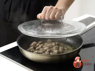 Крок 6: Перлова каша з курячими серцями