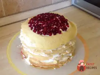 Млинець з кремом зі згущеного молока