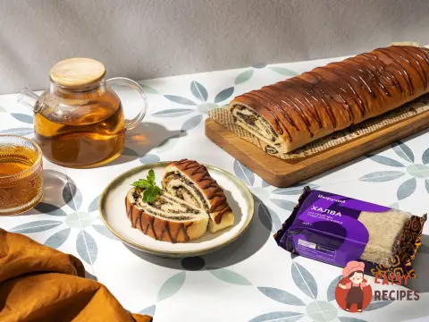 Рулет з маком і халвою