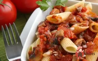 Паста З Соусом З Помідорів, Анчоусів, Каперсів Та Маслин