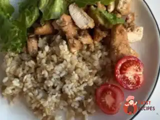 Курочка з корейським конжаковим рисом