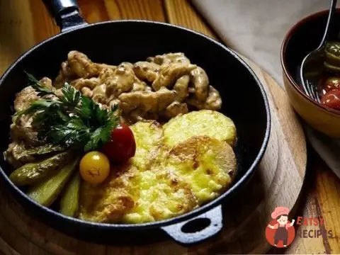 Фрікас з курки з картоплею