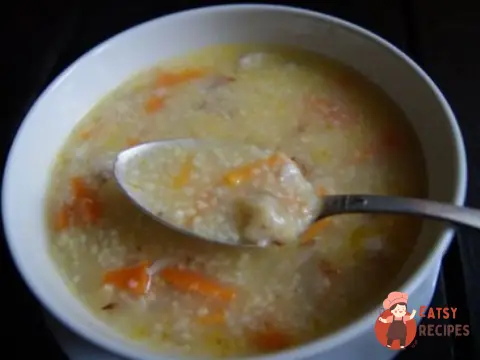 Курячий суп з кукурудзяною крупою