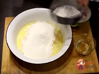 Крок 4: М'які плюшки із цукром
