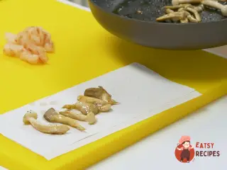 Крок 9: Японський паровий омлет чаван-муші