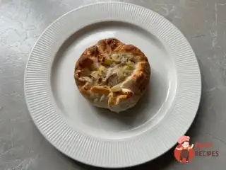 Беляші з фаршем і картоплею